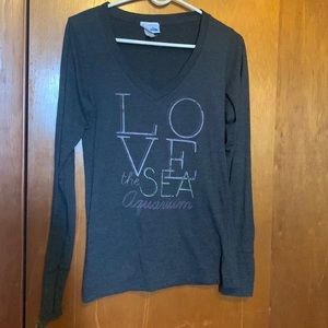 🌻2/$10🌻 Love the Sea long sleeve shirt